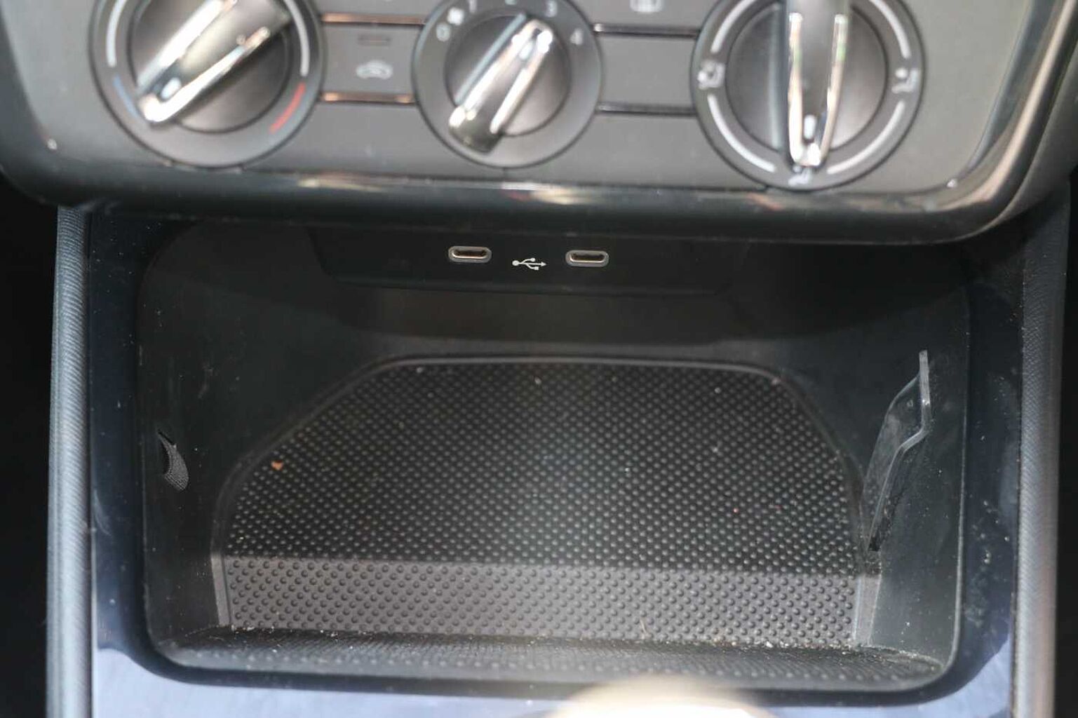 SKODA Fabia 1.0 MPI (65ps) S 5-Dr Hatchback