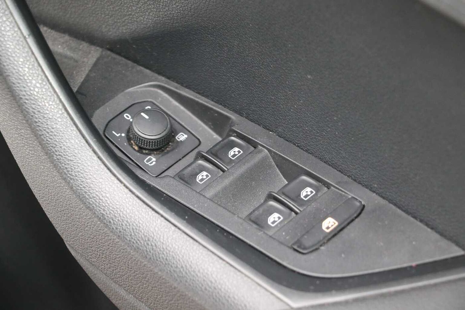 SKODA Karoq SUV 1.0 TSI (115ps) SE Nav Plus