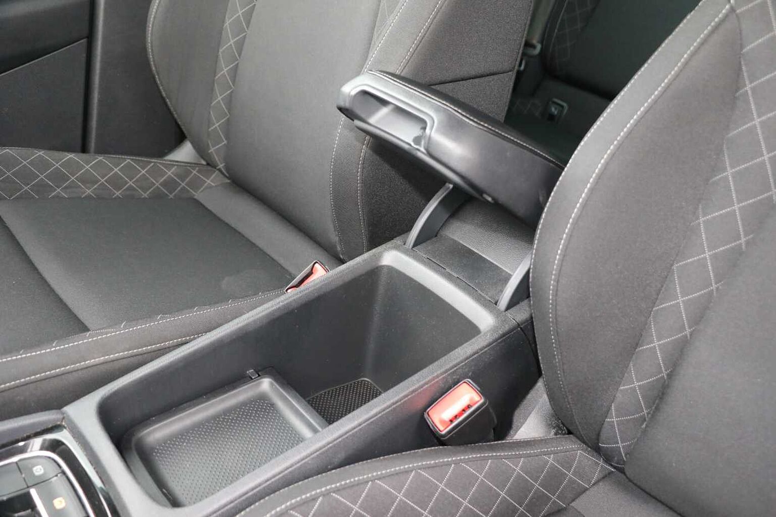 SKODA Karoq SUV 1.0 TSI (115ps) SE Nav Plus
